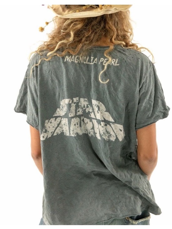 Magnolia Pearl Tops - Magnolia Pearl Vintage-Inspired Moon Head Graphic Tee - Black & Dusty Rose